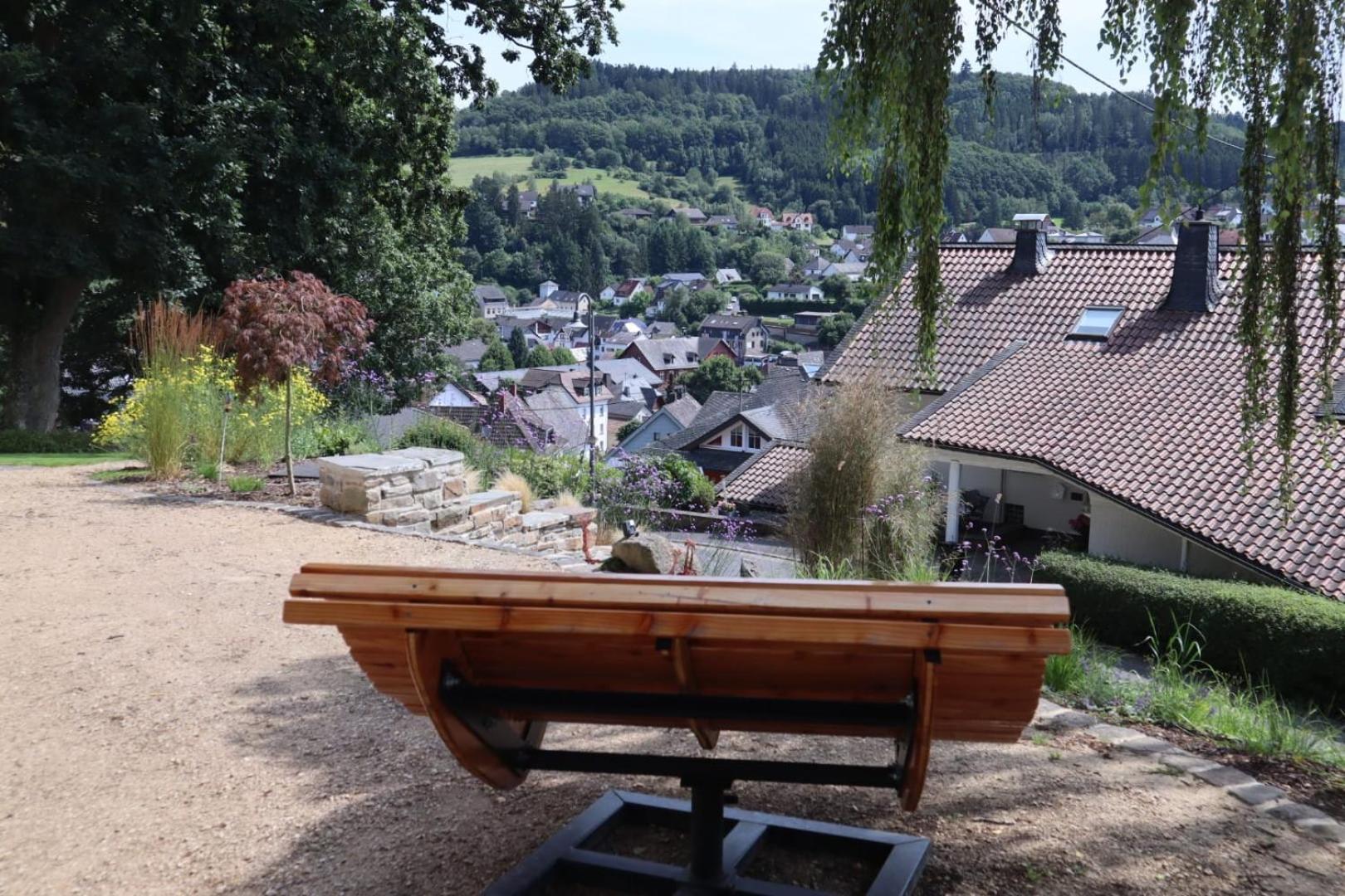 Residenz Kirchberg Hotel Adenau Bagian luar foto